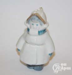 Скульптура "Укутыш" ("Обулся-оделся")